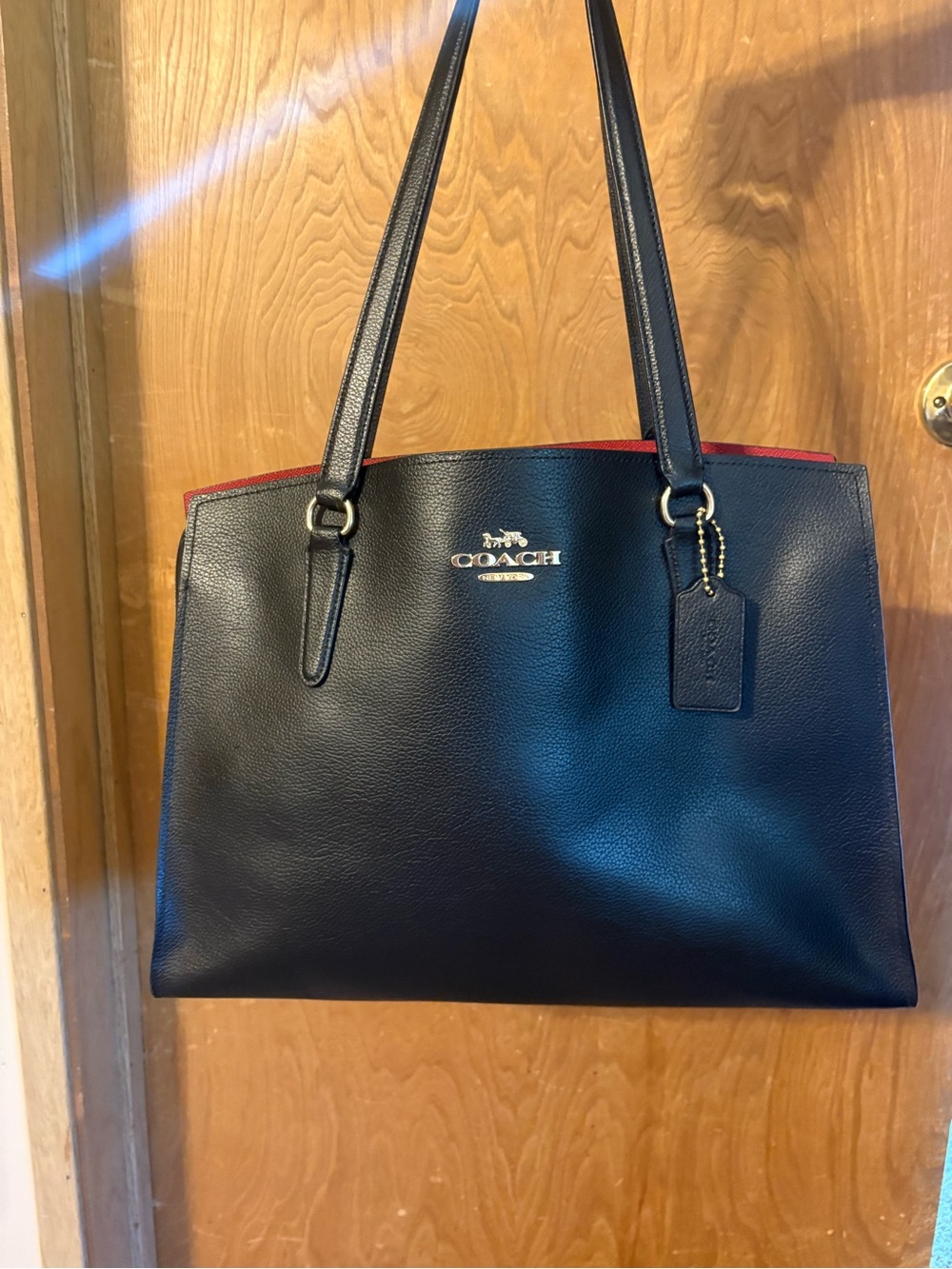 Authentic Coach Tatum Carryall 40. Excellent condition. - Picture 4 of 12